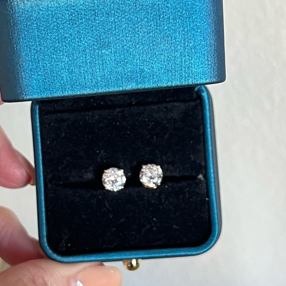 14k yellow gold CZ stud earrings